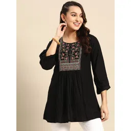 Sangria Floral Embroidered Longline Top-picture-21