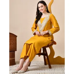 Sangria Floral Yoke Design Round Neck Sequinned Straight Kurta With Trouser image 2