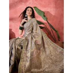 Sangria Geometric Print Woven Design Zari Border Saree With Unstitched Blouse-picture-29