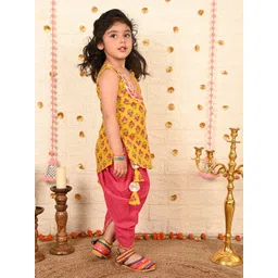 Sangria Girls Floral Printed Pure Cotton Round Neck Kurta With Dhoti Pant image 4