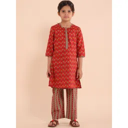 Sangria Girls Floral Printed Pure Cotton Round Neck Kurta With Trousers-picture-13