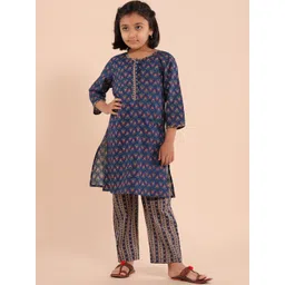 Sangria Girls Floral Printed Pure Cotton Round Neck Kurta With Trousers-picture-15