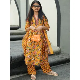 Sangria Girls Printed V-Neck Kurta Trousers & Dupatta-picture-12