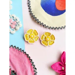 Sangria Gold-Plated Pearl Beaded Choker Jewellery Set image 5