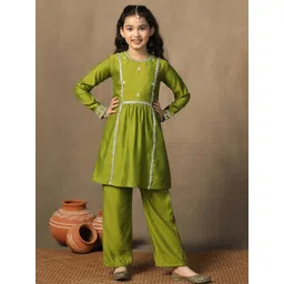 Sangria Kids-Girls Green Chanderi Silk Kurta Sets-picture-31