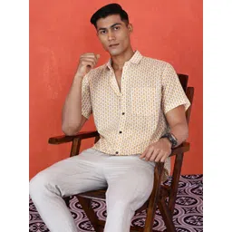 Sangria Men Comfort Fit Spread Collar Floral Printed Cotton Casual Shirt-picture-38