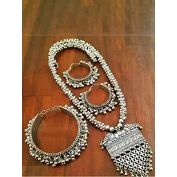 Sangria Oxidised Ghungroo Jewellery Set-picture-10