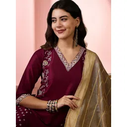 Sangria Printed Kurta Pant With Dupatta-picture-36