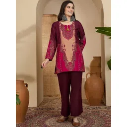 Sangria Printed Round Neck Top & Trousers Co-Ords Set-picture-29