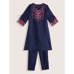 Sangria Teen Girls Floral Yoke Design Thread Work Detail A-Line Kurta with Trousers-picture-40