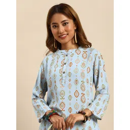 Sangria Women Blue & Green Geometric Printed Crepe Kurta-picture-32