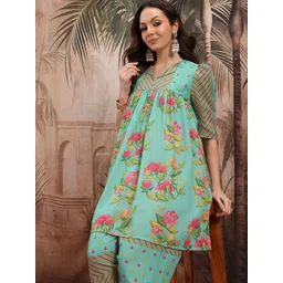 Sangria Women Floral Printed Regular Kurta with Dhoti Pants-image-4