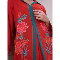 Sangria Women Floral Printed Regular Kurta with Palazzos image 5
