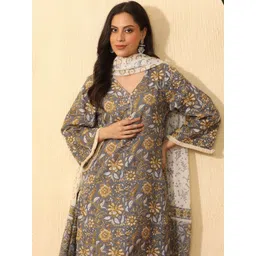 Sangria Women Floral Printed Regular Pure Cotton Kurta with Trousers & With Dupatta-image-21