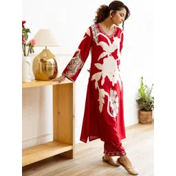 Sangria Women Floral Printed Regular Sequinned Kurta with Trousers-image-18