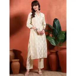 Sangria Women Floral Regular Kurta with Trousers image 2