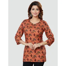 Saree Swarg Women Orange Floral Printed V-Neck Kurti-image-35