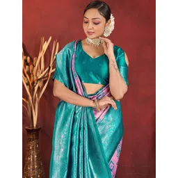 Sareezaa Woven Design Zari Silk Blend Designer Banarasi Saree-picture-10