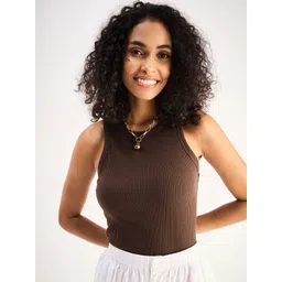 SASSAFRAS BASICS Round Neck Cotton Top-picture-15