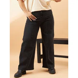 SASSAFRAS Curve Women Plus Size Comfort Straight Fit High-Rise Stretchable Jeans-picture-41