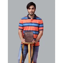 Sassora Geometric Textured Leather Structured Sling Bag with Quilted-picture-33