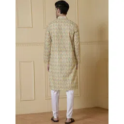 Satwaa Men Floral Embroidered Thread Work Kurta image 2