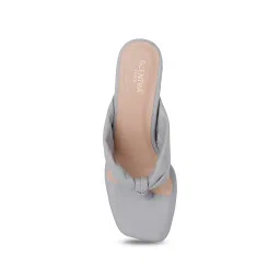 Scentra Women's Grey Thong Sandals image 3