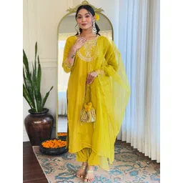 SDK FASHION Women Ethnic Motifs Embroidered Regular Thread Work Kurta with Trousers & With Dupatta-image-21