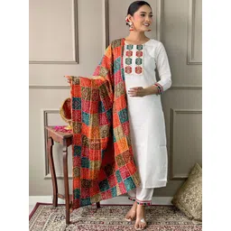 SDK FASHION Women Ethnic Motifs Embroidered Regular Thread Work Kurta with Trousers & With Dupatta-image-20