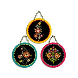 SEHAZ ARTWORKS Cir Set 3-Pcs Black & Blue Printed Wooden Wall Hangings-picture-31