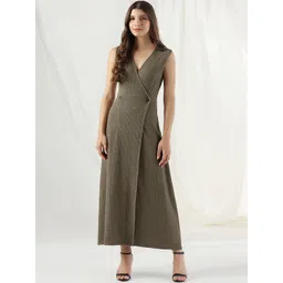 Selvia Edge Fit & Flare Midi Dress-picture-27