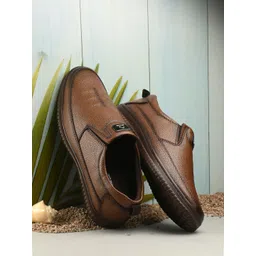 SERVER Men Slip-On Sneakers-picture-39