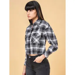 SF Jeans by Pantaloons Black Cotton Chequered Crop Shirt image 3