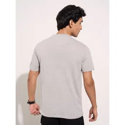 SF JEANS by Pantaloons Men Typography Slim Fit T-shirt image 4