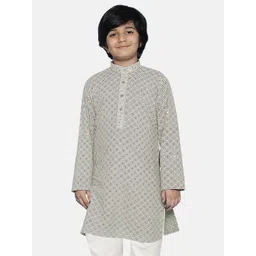 SG YUVRAJ Boys Geometric Embroidered Mandarin Collar Chikankari Sequins Straight Kurta-picture-15