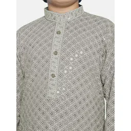 SG YUVRAJ Boys Geometric Embroidered Mandarin Collar Sequinned Straight Kurta image 3