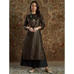 Shae by SASSAFRAS Women Black Floral Embroidered Kurta with Palazzos-picture-15