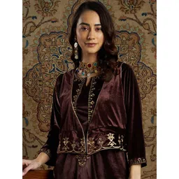 Shae by SASSAFRAS Women Brown Zari Embroidered Waistcoat-picture-43