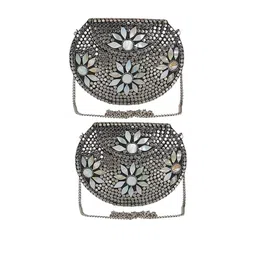 SHAKUNTLA VINTAGE Multicolor Clutch-picture-29