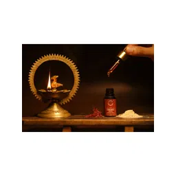 SHESHA AYURVEDA Kumkumadi Thailam Ayurvedic Night Treatment Serum 10 ml-image-5