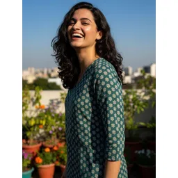 SHIONS Women Floral Printed Kurta image 5