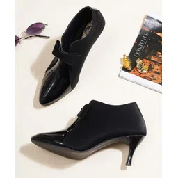 Shoetopia Bow Applique Detailed Heels Sandals - Black-picture-33