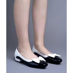 Shoetopia Bow Applique Detailed Pumps - Black-picture-18