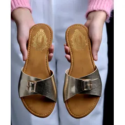 Shoetopia Buckle Detailed Metallic Flat Sandals - Gold-picture-20