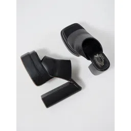 Shoetopia Girls Block Sandals-picture-10