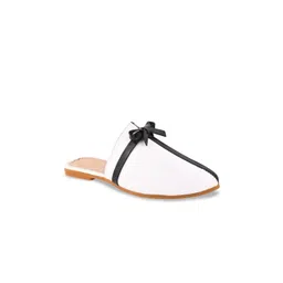 Shoetopia Girls Colourblocked Mules with Bows image 3