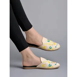Shoetopia Girls Embroidered Ethnic Mules-picture-35