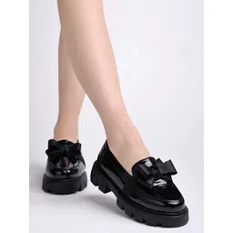 Shoetopia Girls Printed Slip-On Sneakers-picture-39