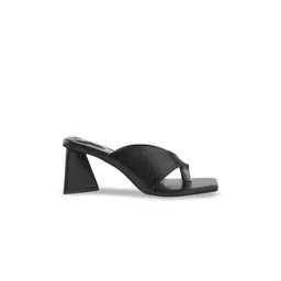 Shoetopia Girls Textured Block Sandals with Buckles-picture-35