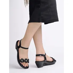 Shoetopia Kids Black Ankle Strap Sandals-picture-30
